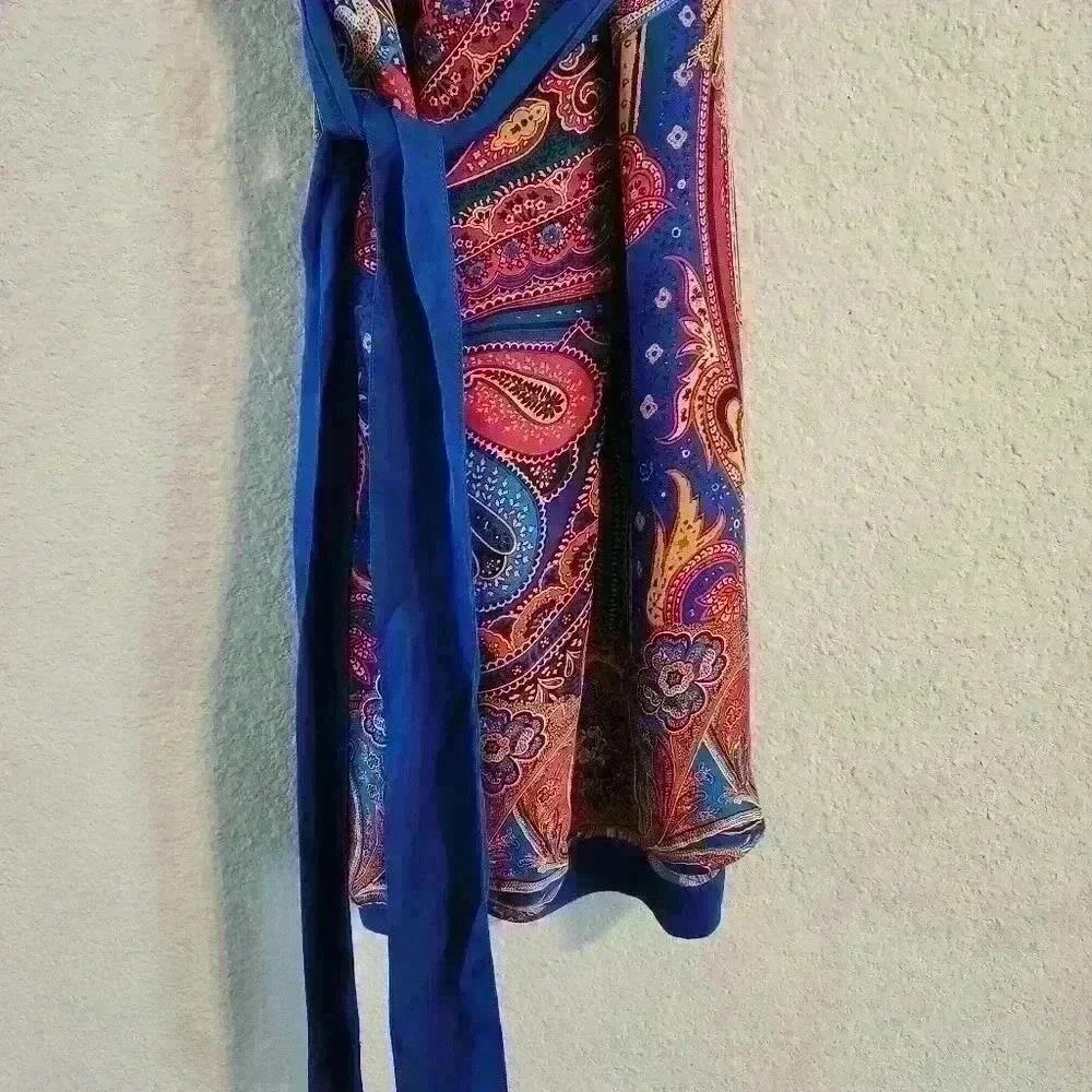 Robert Graham Women’s Silk blend blue pattern belted dress size small EUC - Picture 2 of 6